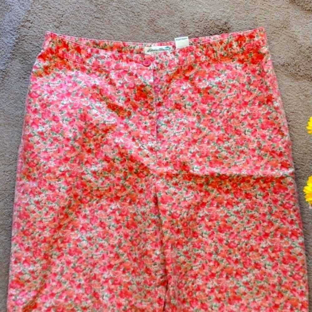 Eddie Bauer Cotton Blend Floral Pants. - Picture 2 of 8